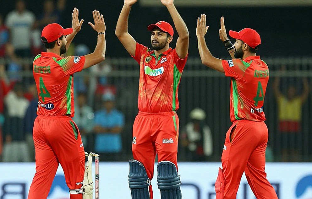इंग्लैंड 241 पर ऑल आउट: 19/3 का वो पावरप्ले, और शाहीन शाह अफरीदी का 4/46